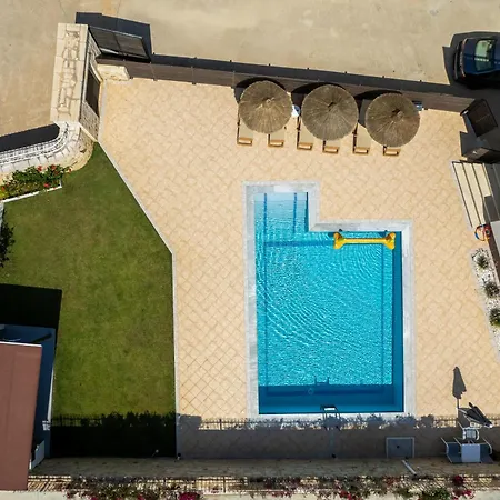 Вилла Sophia-villa Elpis *